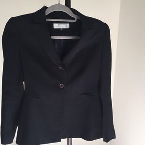 Tahari blue blazer